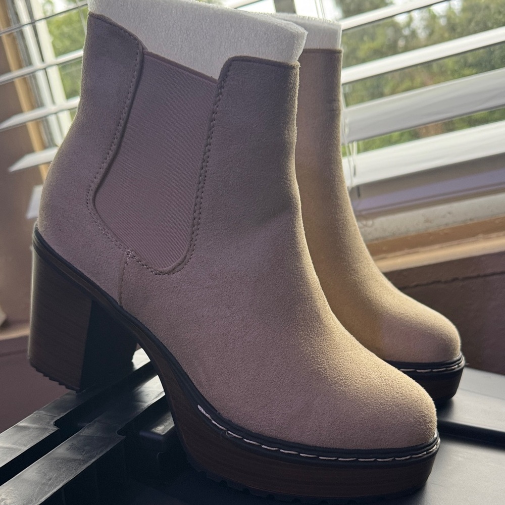 Women's Tan Ankle Boots new